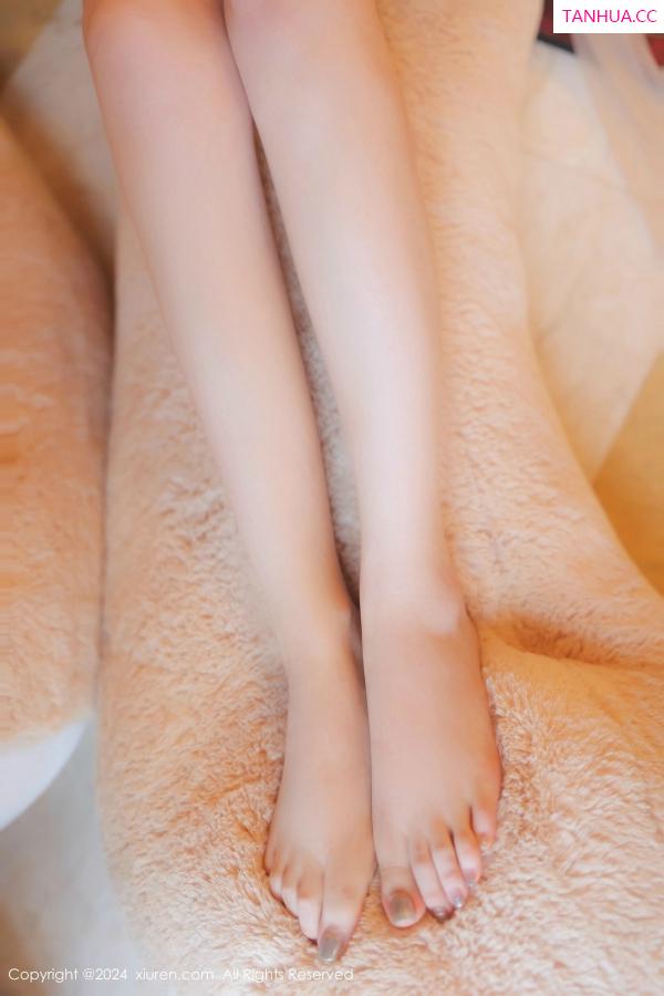 娜娜子呀  [XiuRen]高清写真图 2024.07.05 No.8809 娜娜子yy 翘臀美腿第76张图片